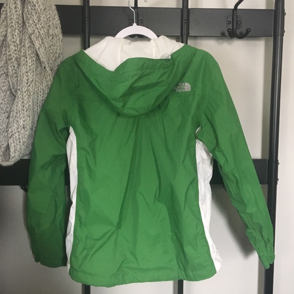 ❌ SOLD❌ The North Face rain jacket - Picture 3 of 4
